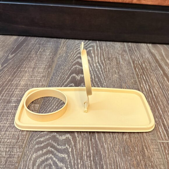 Tupperware Cereal Keeper - Picture 13 of 14